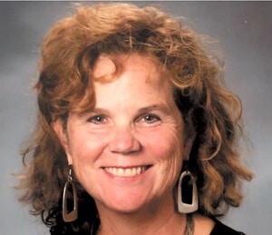 dee updated headshot